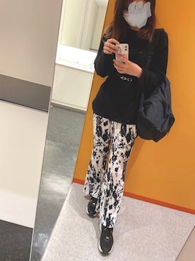 「VENCE（ヴァンス）のアイテム（パンツ）」を使った、piapanyaさん（レディース・169cm）の春コーディネート