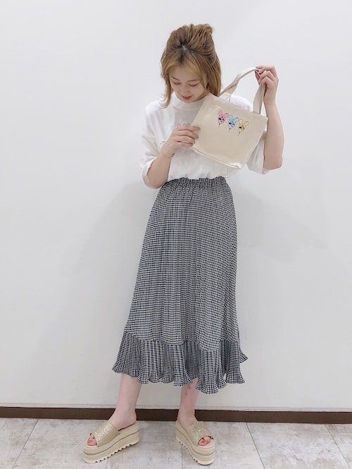 Miku Seemi By Niceclaup 新宿ミロード店 One After Another Nice Claupのスカートを使ったコーディネート Wear Miku Seemi By Niceclaup 新宿ミロード店 One After Another Nice Claupのスカートを使ったコーディネート Wear