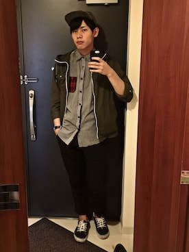 「Desigual（デシグアル）のアイテム（トップス）」を使った、ssさん（メンズ・176cm）の春コーディネート