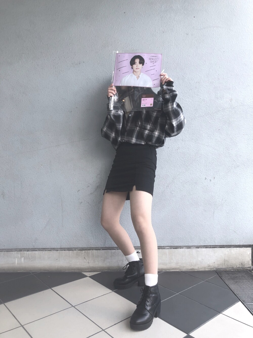 「韓国ファッション、韓国、BTS、k-pop、韓国子供服」｜「韓国のアイテム（スカート、ブラック系）」を使った、moehaさん（レディース・162cm）の冬コーディネートの1枚目の写真