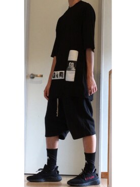 「DRKSHDW by RICK OWENS（ダークシャドウ バイ リックオウエンス）のアイテム（Tシャツ/カットソー）」を使った、Reeekさん（メンズ・178cm）の春コーディネート