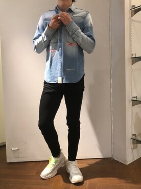 「surt（サート）のアイテム（トップス）」を使った、せおさん（メンズ・178cm）の春コーディネート