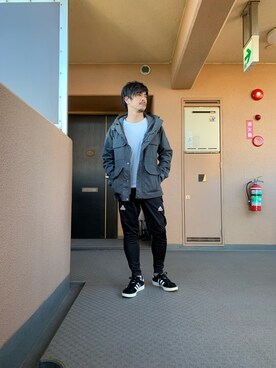 「アイテム（マウンテンパーカー）」を使った、HIROさん（メンズ・164cm）の秋コーディネート