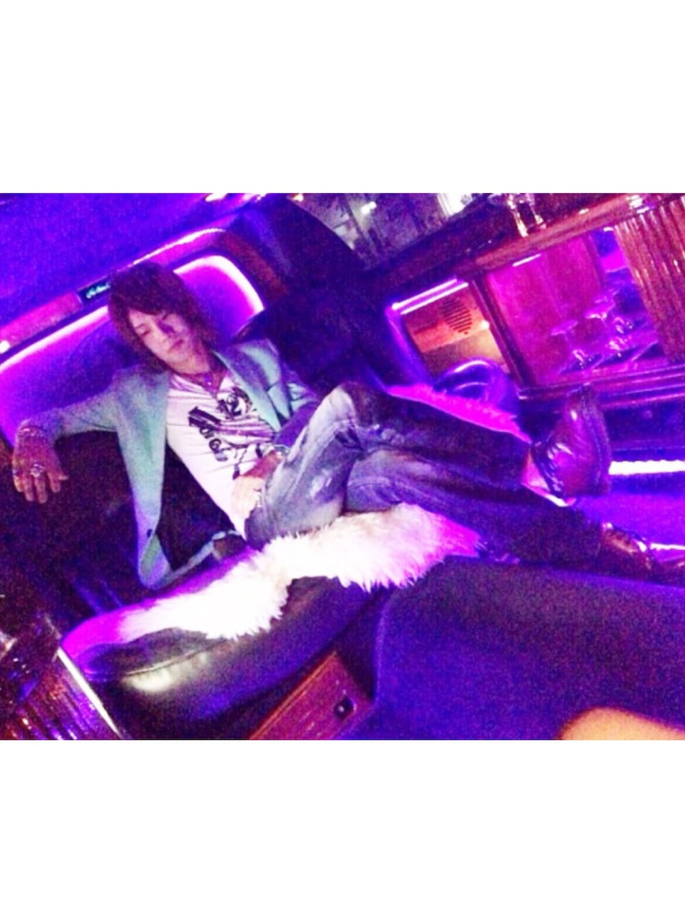 「リムジン、limousine、パリピ」｜「Dr. Martensのアイテム（ローファー、レッド系）」を使った、オロnineさん（メンズ・171cm）の春コーディネートの1枚目の写真