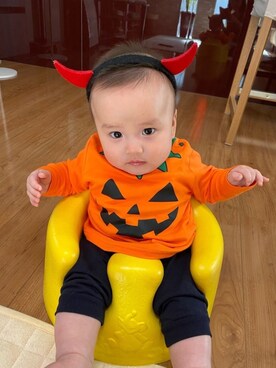 「アイテム（その他ベビー用品、イエロー系）」を使った、kaj1265さん（キッズ・70cm）の秋コーディネート