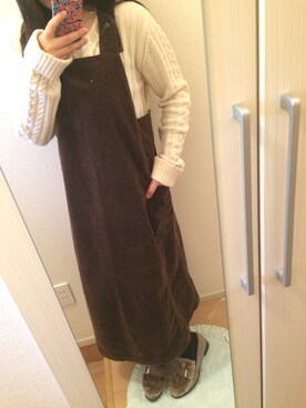 「MAJESTIC LEGON（マジェスティックレゴン）のアイテム（ニット/セーター、ホワイト系）」を使った、yumiさん（レディース・155cm）の冬コーディネート