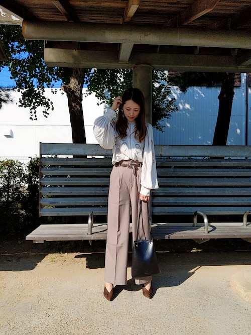 Lady embroidery puff blouse Clearance