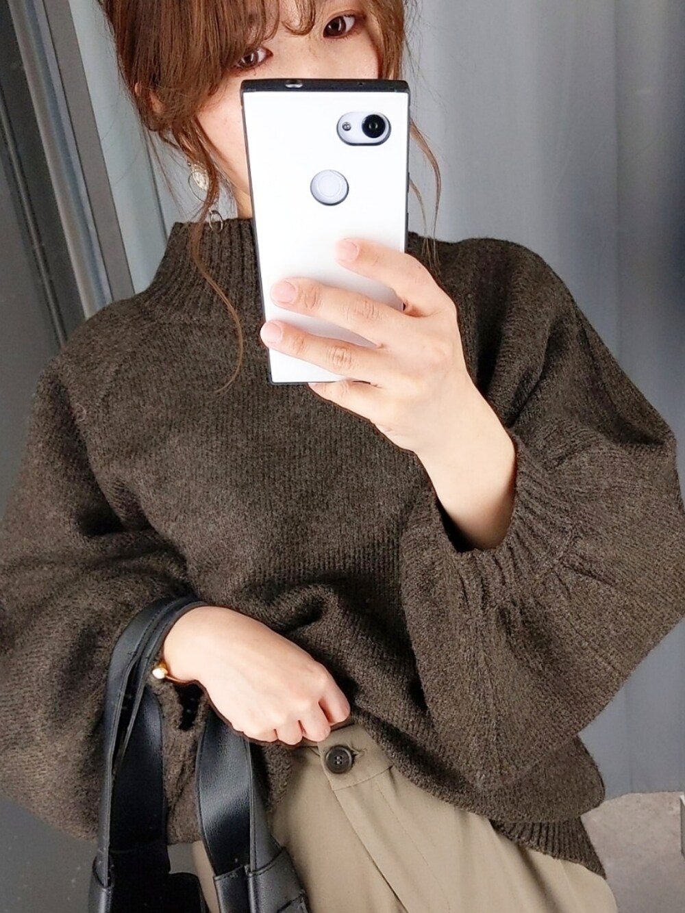「パフ袖、オーバーサイズ、ニット、ブラウン、ベージュ、スタミキ、スタイルミキサー、ザラジョ、ZARA、年末WEAR感謝祭」｜「スタイルミキサーのアイテム（ニット/セーター、ブラウン系）」を使った、9mm9さん（レディース・161cm）の冬コーディネートの1枚目の写真