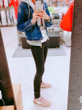 「black」｜「アイテム（マウンテンパーカー）」を使った、そうたままさん（レディース・160cm）の冬コーディネート