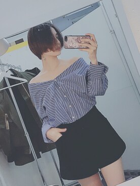 鶴田真梨さんのコーディネート