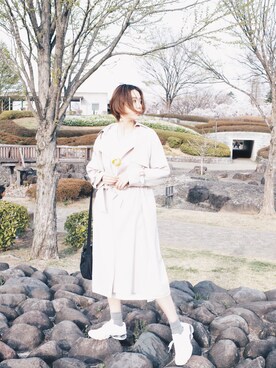 「A part by（アパートバイ）のアイテム（トレンチコート）」を使った、鶴田真梨さん（レディース・170cm）の夏コーディネート
