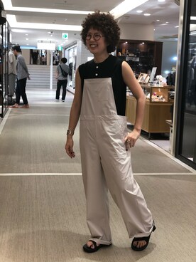 「Chaco（チャコ）のアイテム」を使った、高安さん（レディース・153cm）の夏コーディネート