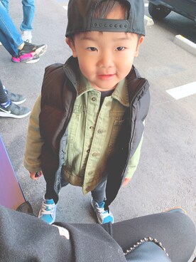 「ZARA KIDSのアイテム（ジャケット/アウター、グリーン系）」を使った、sasukeさん（キッズ・100cm）の冬コーディネート