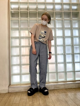 「UNIQLO（ユニクロ）のアイテム（Tシャツ/カットソー、ベージュ系）」を使った、yuiさん（レディース・154cm）の春コーディネート