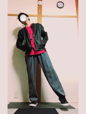 「グレーパンツ」｜「アイテム（ライダースジャケット）」を使った、fei.さん（メンズ・172cm）の秋コーディネート
