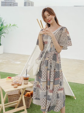 「justone（ジャストワン）のレースドッキングエスニックワンピース（ワンピース、ベージュ系）」を使った、justoneさんの夏コーディネート