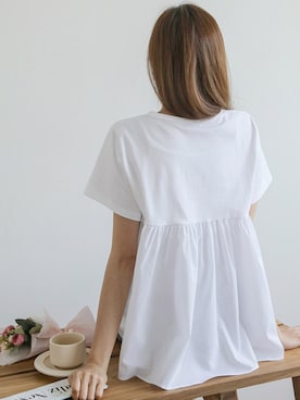 「justone（ジャストワン）のバック切替ギャザーTシャツ（Tシャツ/カットソー、ホワイト系）」を使った、justoneさんの夏コーディネート