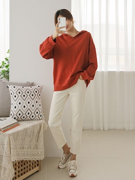 「justone（ジャストワン）のルーズコットン混フーディ（Tシャツ/カットソー、レッド系）」を使った、justoneさんの秋コーディネート
