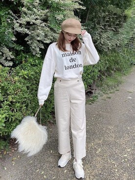 「justone（ジャストワン）のロゴビッグシルエットスウェット（Tシャツ/カットソー、ホワイト系）」を使った、justoneさんの秋コーディネート