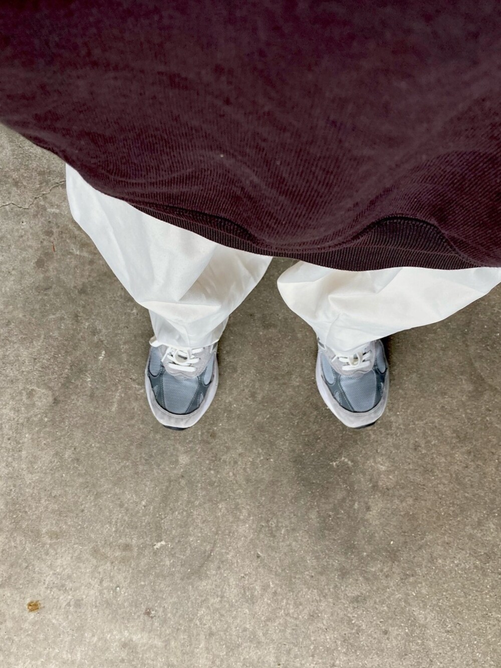 「New Balance、remer、UNIQLO、プチプラ」｜「NEW BALANCEのアイテム（スニーカー、グレー系）」を使った、はなださん（メンズ・172cm）の春コーディネートの1枚目の写真