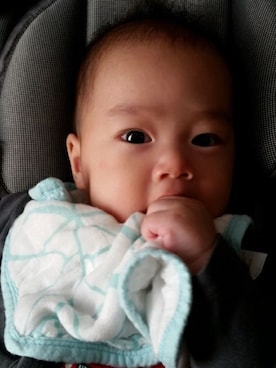 「アイテム（スタイ/よだれかけ）」を使った、adenandanaisさん（キッズ・65cm）の冬コーディネート