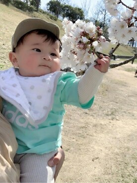 「アイテム（スタイ/よだれかけ）」を使った、adenandanaisさん（キッズ・63cm）の春コーディネート