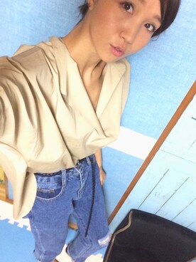 「GU（ジーユー）のアイテム（シャツ/ブラウス、ベージュ系）」を使った、N.yuliさん（レディース・153cm）の春コーディネート