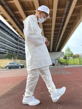 「白コーデ」｜「アイテム（モッズコート）」を使った、Yuji Okoshiさん（メンズ・173cm）の春コーディネート