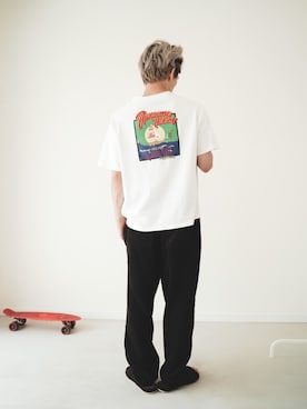 「スリッパ」｜「アイテム（パンツ）」を使った、Yuji Okoshiさん（メンズ・173cm）の夏コーディネート
