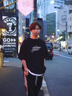 「MYne（マイン）のアイテム（Tシャツ/カットソー）」を使った、THE PHARCYDEさん（メンズ・180cm）の夏コーディネート
