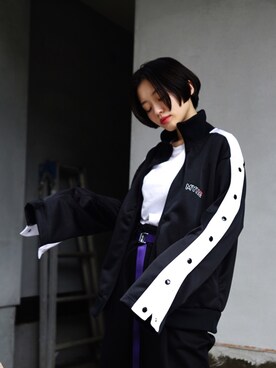 「MYne（マイン）のアイテム（その他アウター）」を使った、THE PHARCYDEさん（レディース・175cm）の秋コーディネート