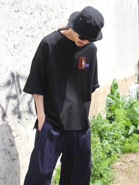 「MYne（マイン）のアイテム（パンツ）」を使った、THE PHARCYDEさん（メンズ・175cm）の春コーディネート