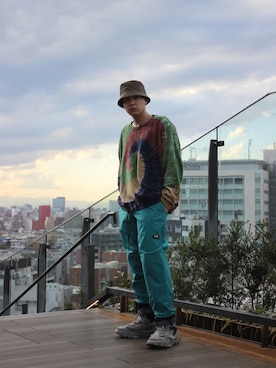 「MYne（マイン）のアイテム」を使った、THE PHARCYDEさん（メンズ・180cm）の春コーディネート