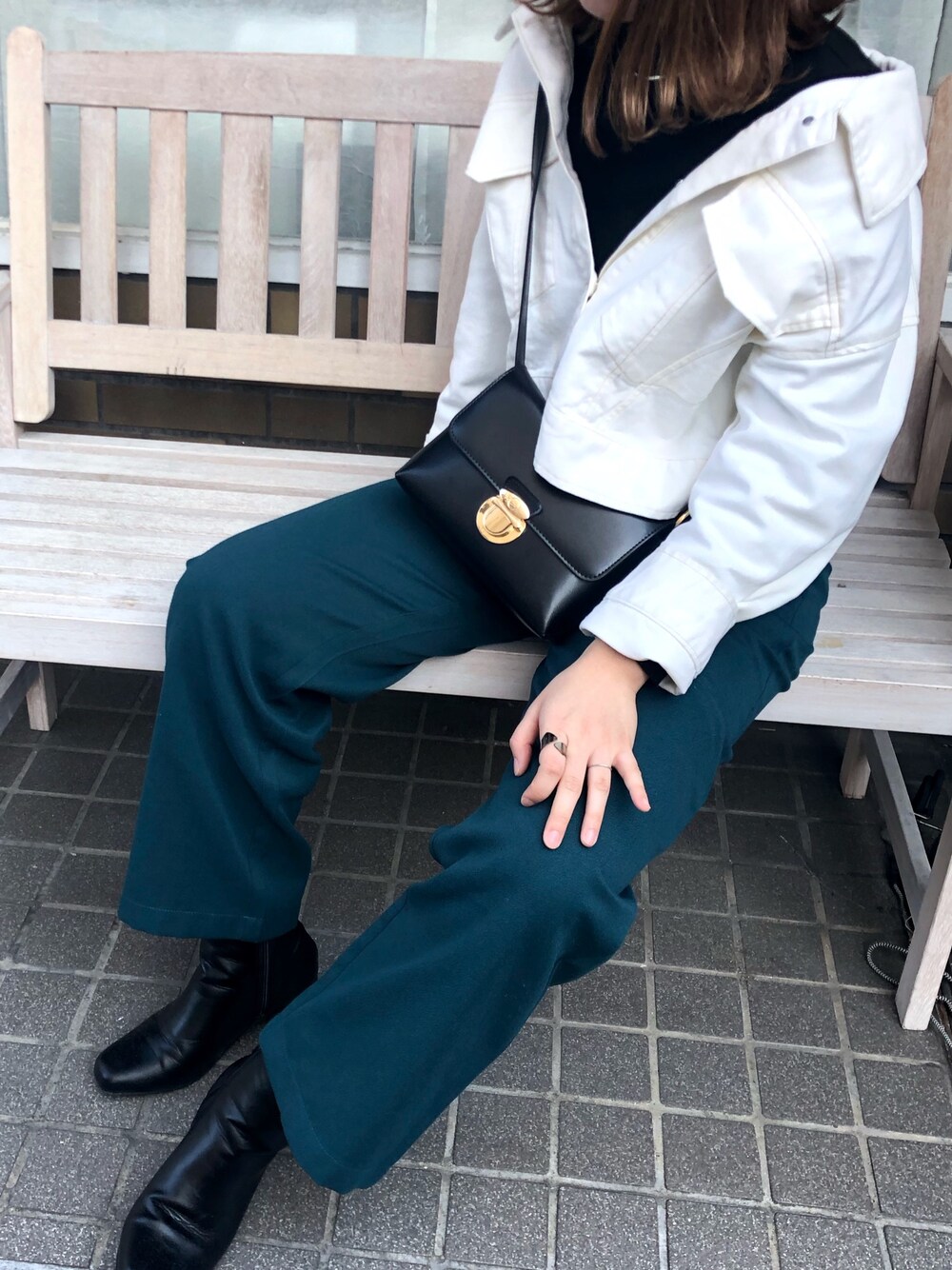 「春コーデ、大人カジュアル、プチプラ、大人コーデ、ootd」｜「cepoのアイテム（ショルダーバッグ、ブラック系）」を使った、Moさん（レディース・160cm）の春コーディネートの1枚目の写真