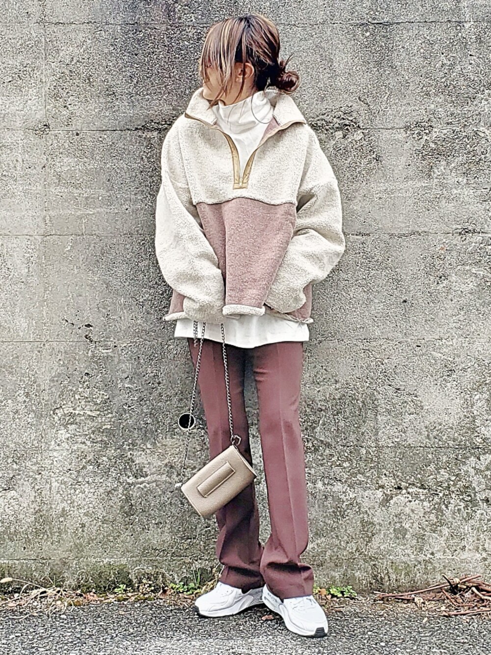 「ユニクロ、ラクチンコーデ、ソフトタッチタートルネックT、UNIQLO、プルオーバー、トラウザーパンツ、センタープレス、スニーカー、AIRMAXEXCEE、エアマックス」｜「NIKEのNIKE ナイキ W AIRMAX EXCEE ウィメンズ エア マックス エクシー  CD5432-101 101WHT/BLK（スニーカー、ホワイト系）」を使った、&りっちさん（レディース・154cm）の冬コーディネートの1枚目の写真