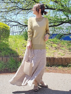「via j（ヴィアジェイ）のアイテム（ニット/セーター）」を使った、&りっちさん（レディース・154cm）の春コーディネート