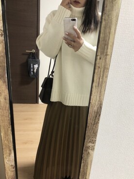 「GU（ジーユー）のアイテム（スカート、イエロー系）」を使った、arisaaaaaaaaaaさん（レディース・162cm）の冬コーディネート