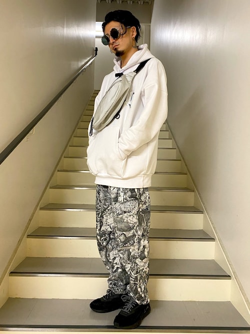 Diesel Accessories Store 阪急西宮ガーデンズブッチさんのボディバッグ ウエストポーチを使ったコーディネート Zozotown