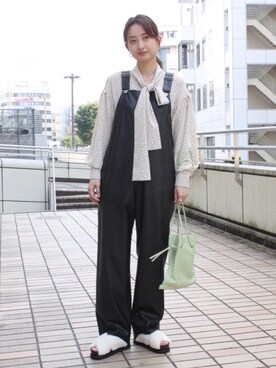 「VONDEL（フォンデル）のアイテム」を使った、うめつさん（レディース・164cm）の秋コーディネート