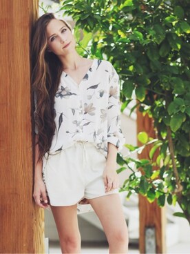 Bethany Strubleさんのコーディネート