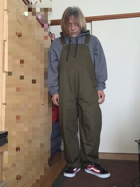 「VANS（バンズ）のアイテム（スニーカー、ブラック系）」を使った、kiyoさん（メンズ・157cm）の秋コーディネート