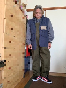 「VANS（バンズ）のアイテム（スニーカー、ブラック系）」を使った、kiyoさん（メンズ・157cm）の秋コーディネート