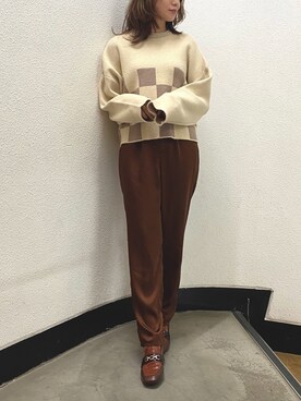 「サテンパンツ」｜「アイテム（ローファー）」を使った、rina momiuraさん（レディース・157cm）の秋コーディネート