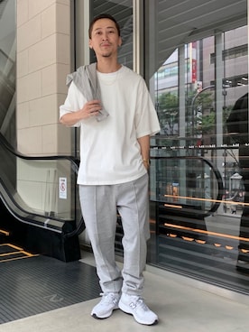 「MONKEY TIME（モンキータイム）のアイテム（スウェットパンツ）」を使った、Kazuki Kawaharadaさん（メンズ・173cm）の夏コーディネート