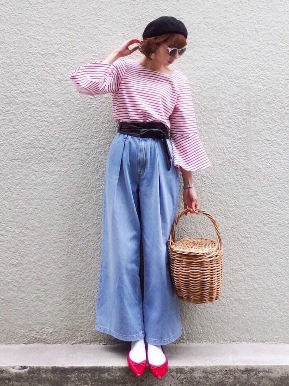 「ootd、springstlye、ボーダー、GU、春コーデ、サッシュベルト、トレンチコート、かごバッグ、プチプラ、バレエシューズ」｜「GUのアイテム（Tシャツ/カットソー、レッド系）」を使った、micoronさん（レディース・167cm）の春コーディネートの1枚目の写真
