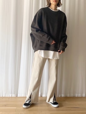 「スリットパンツ」｜「アイテム（ブルゾン）」を使った、micoronさん（レディース・167cm）の冬コーディネート
