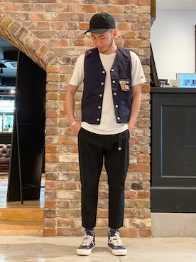 「schott(ショット)のアイテム(ベスト)」を使った、chin shi iさん(メンズ・176cm)の春コーディネート