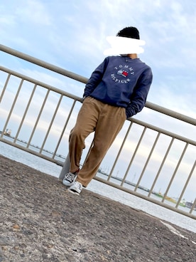 「TOMMY HILFIGER（トミーヒルフィガー）のアイテム（スウェット）」を使った、かいさん（メンズ・174cm）の冬コーディネート