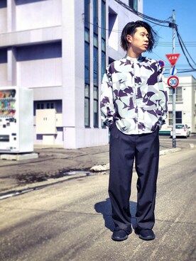「カモ柄」｜「アイテム（スラックス）」を使った、shoyaさん（メンズ・162cm）の春コーディネート