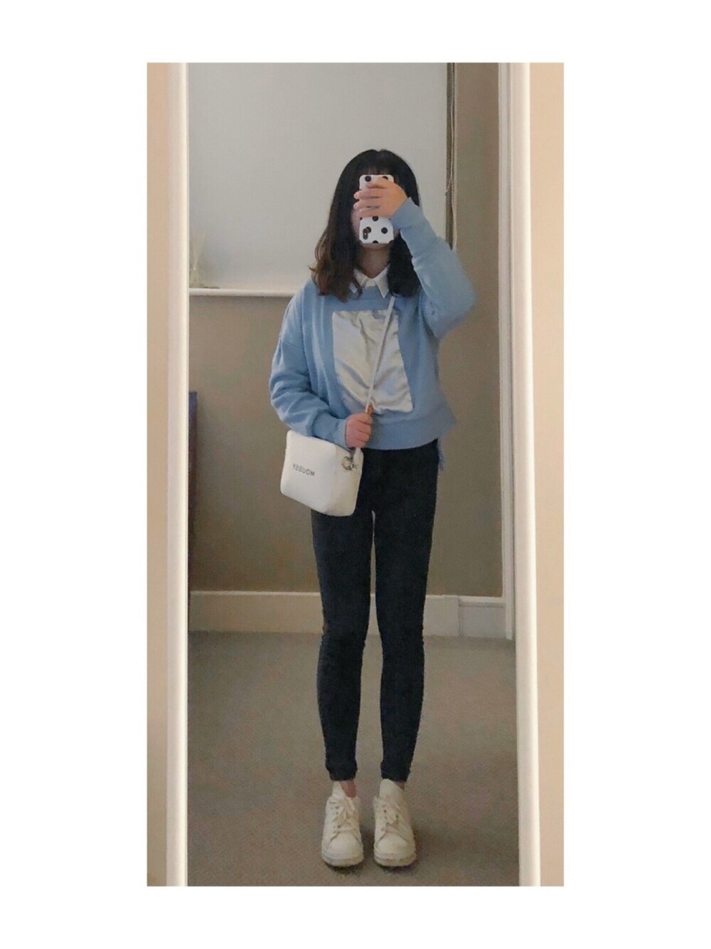 「moussy、adidas originals」｜「adidas Originalsのアイテム（スニーカー、ホワイト系）」を使った、sen'sさん（レディース・155cm）の秋コーディネートの1枚目の写真